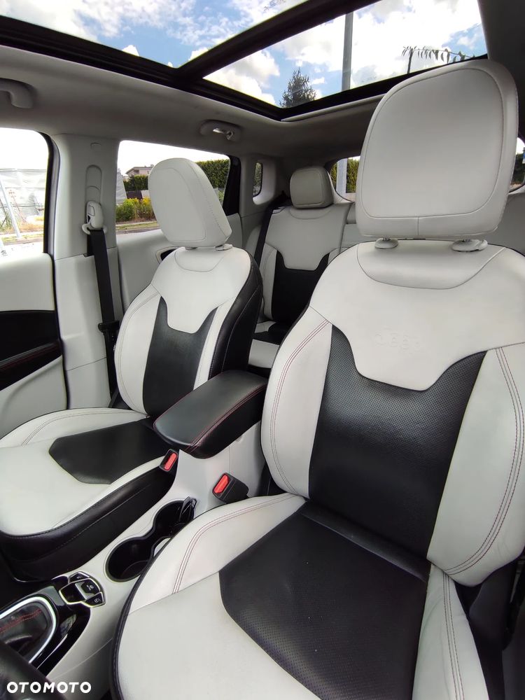 Jeep Compass - 2
