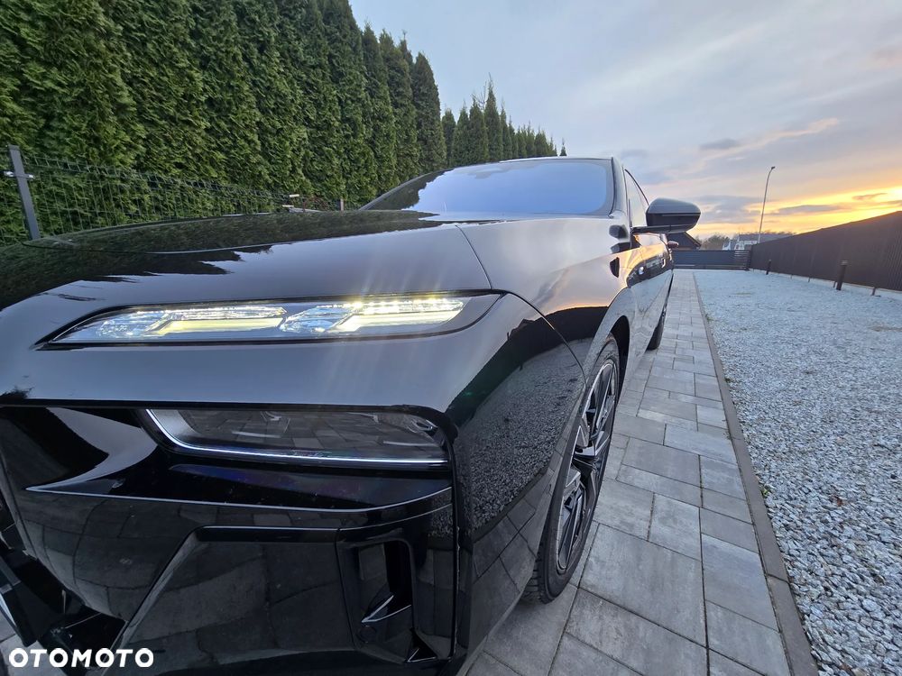 BMW Seria 7 - 29