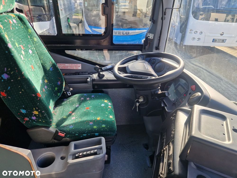 Iveco CROSSWEY LOW ENTRY^E6^AUTOMAT - 11