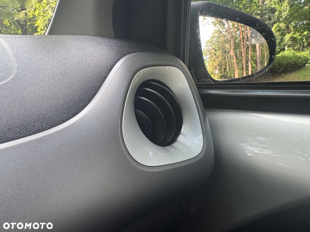 Toyota Aygo 1.0 VVT-i JBL Edition - 32