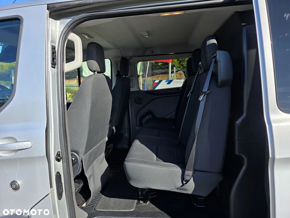 Ford TRANSIT CUSTOM - 13