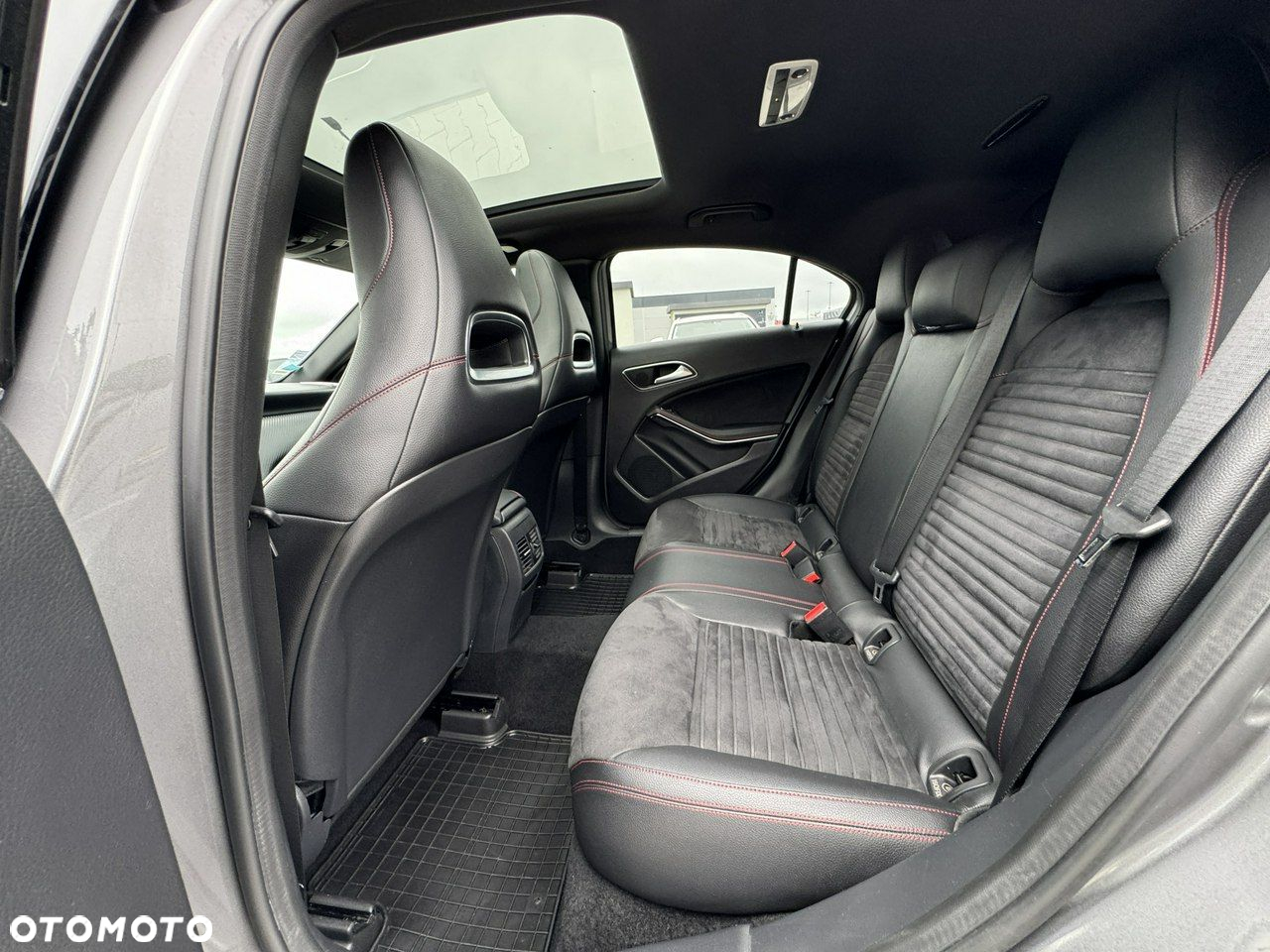 Mercedes-Benz Klasa A 160 CDI 7G-DCT AMG Line - 31