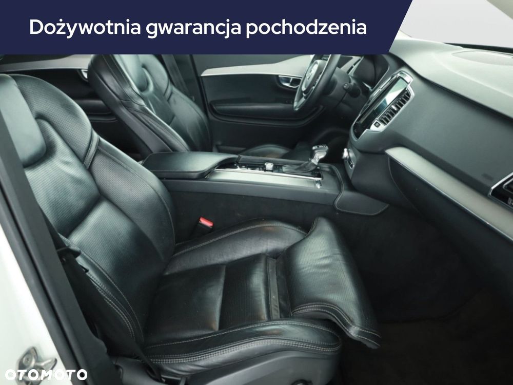 Volvo XC 90 - 9