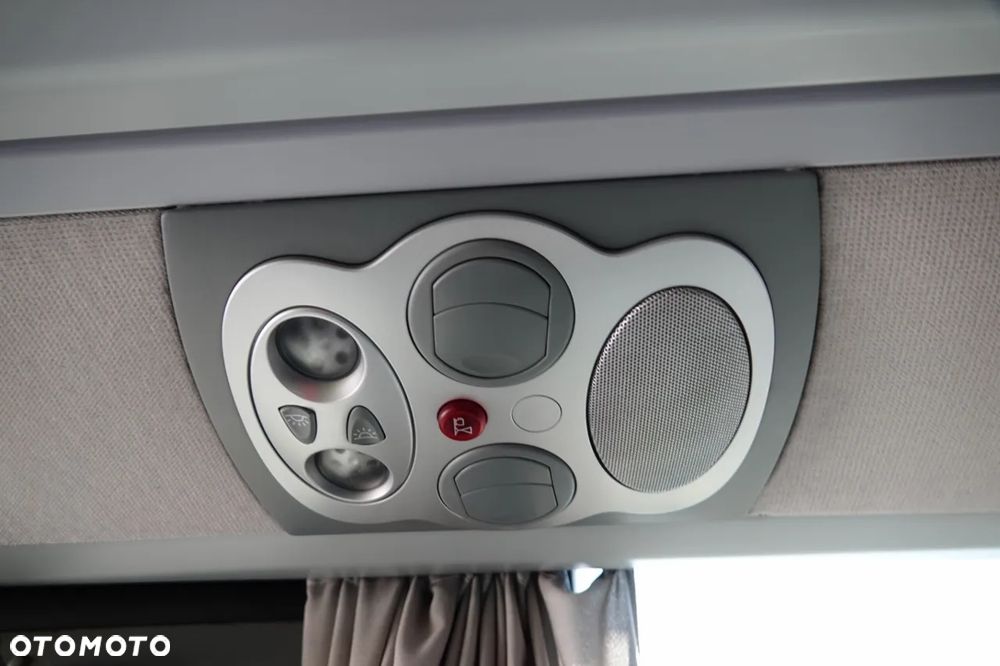 Mercedes-Benz TOURISMO /EURO 6 / SPROWADZONY / TURYSTYCZNY / AUTOMAT / BOGATE WYPOSAŻENIE / FOTELE LUX LINE/ - 37
