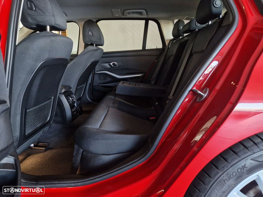 BMW 330 e Touring Auto - 22