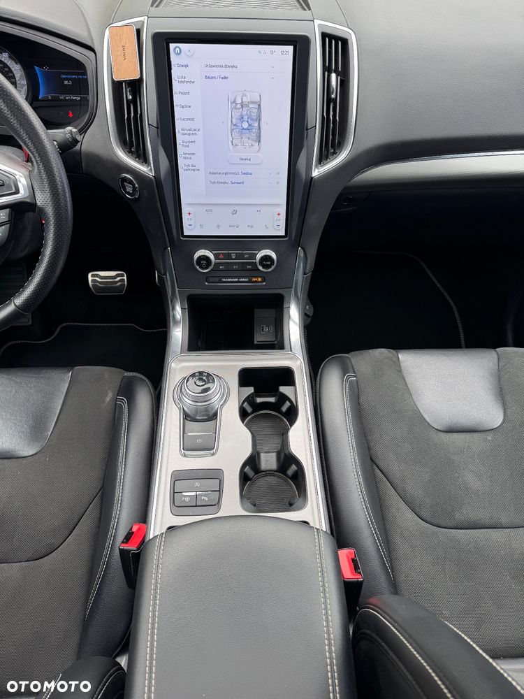 Ford Edge - 22