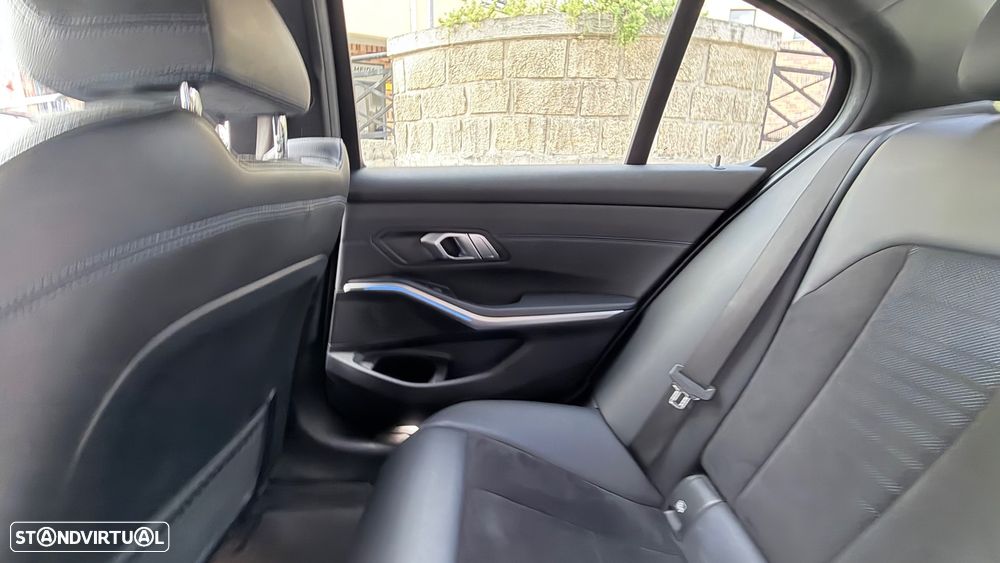 BMW 330 e Pack M Auto - 13