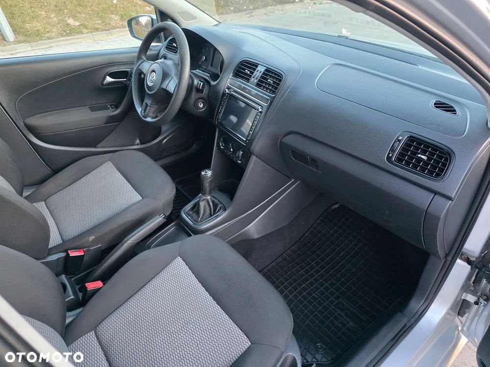 Volkswagen Polo - 13