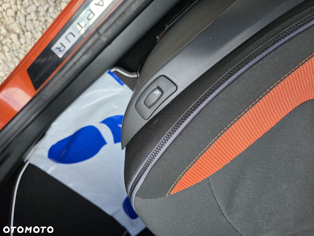 Renault Captur ENERGY TCe 120 EDC Luxe - 21