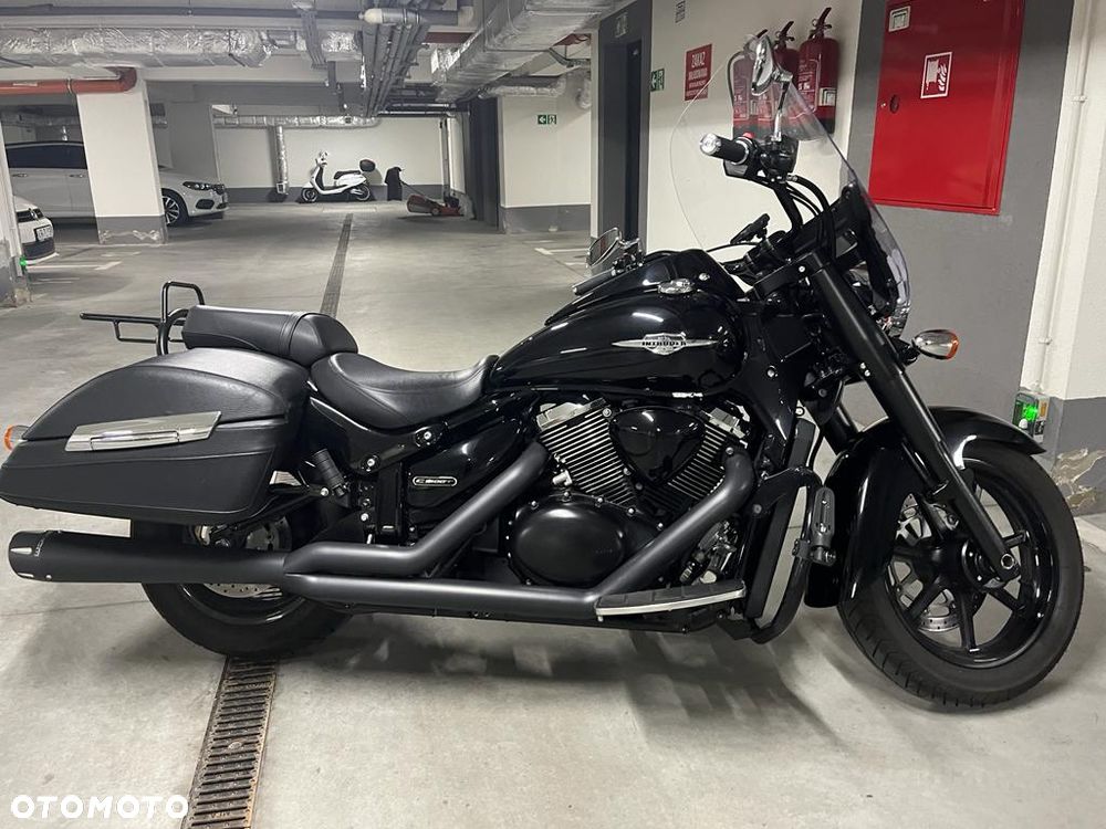 Suzuki Intruder - 2