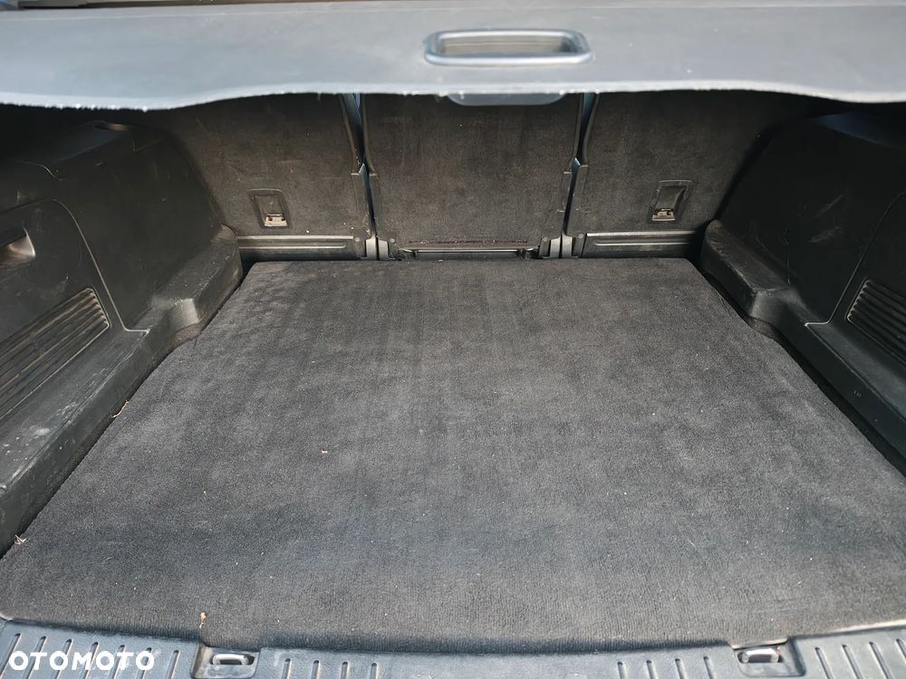 Ford S-Max 2.5 Titanium - 17