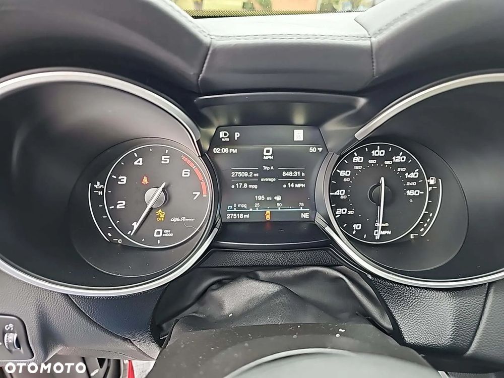 Alfa Romeo Stelvio 2.0 Turbo 16V AT8-Q4 Veloce Ti - 6