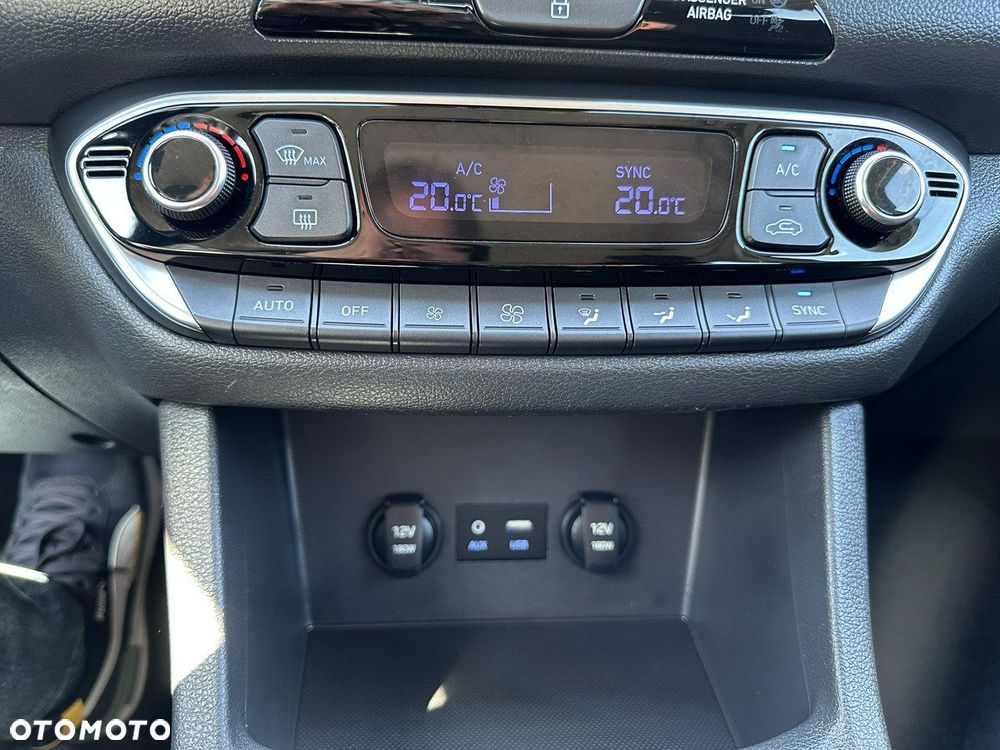 Hyundai i30 1.4 T-GDI DCT YES - 26