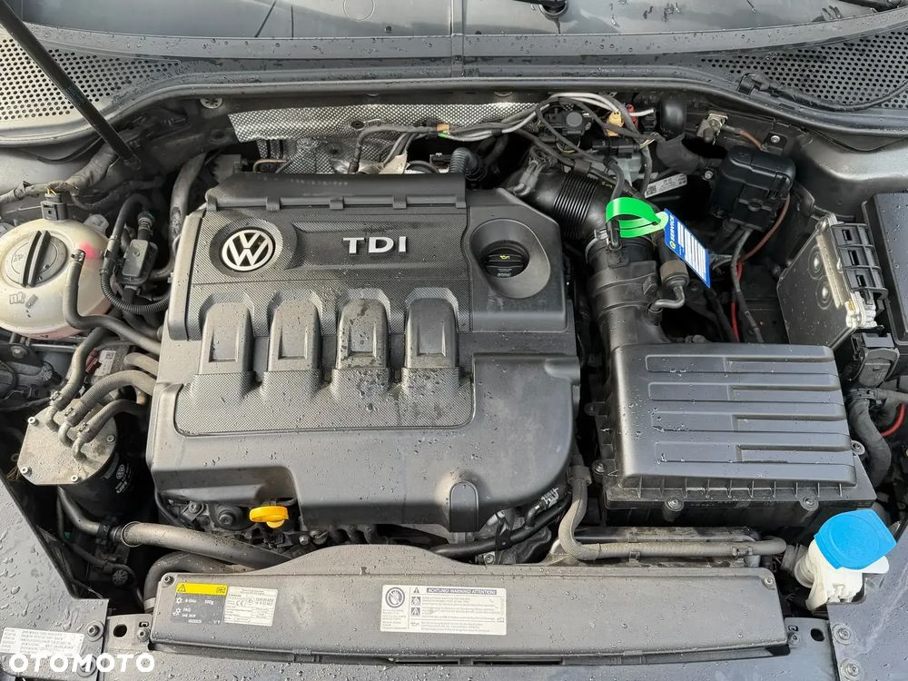 Volkswagen Passat - 22