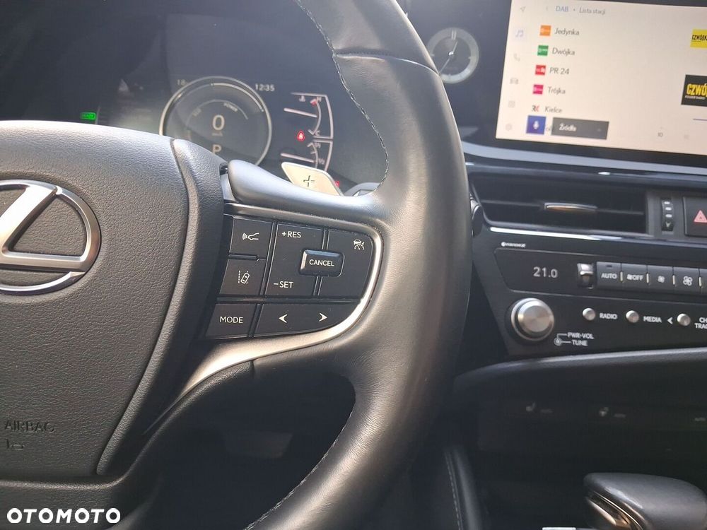 Lexus ES 300h Business Edition - 18