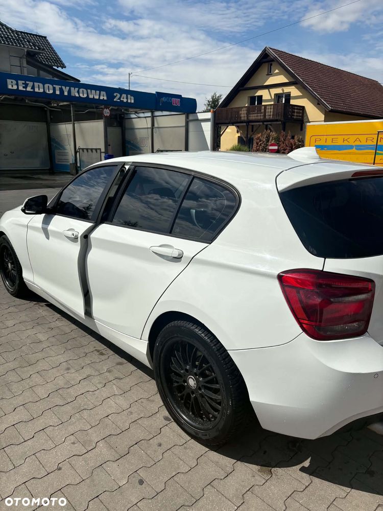 BMW Seria 1 116d - 4