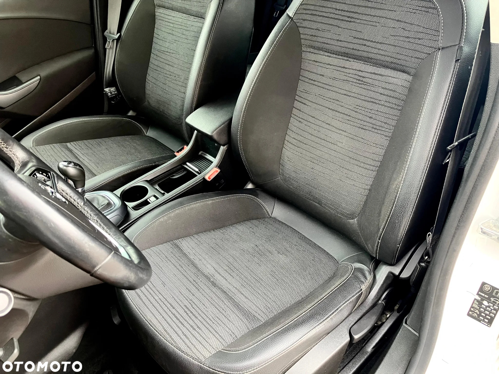 Opel Astra 1.4 Turbo Color Edition - 17