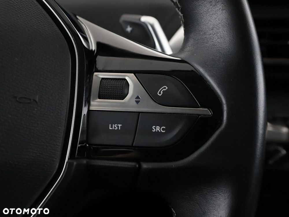 Peugeot 3008 1.6 PureTech Hybrid PHEV Allure Pack S&S EAT8 - 32