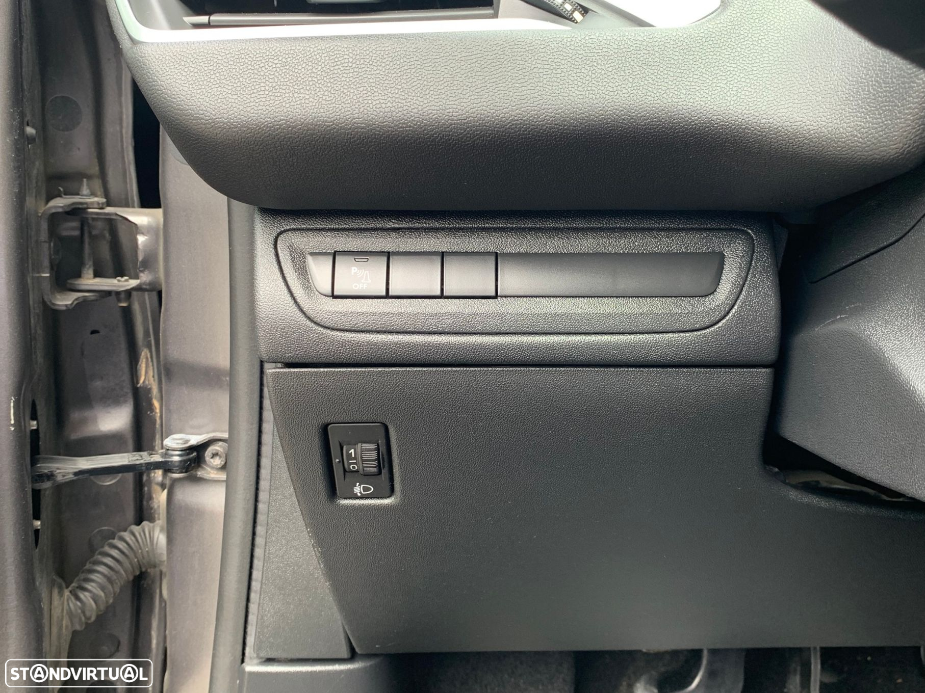 Peugeot 208 1.6 BlueHDi Allure - 32