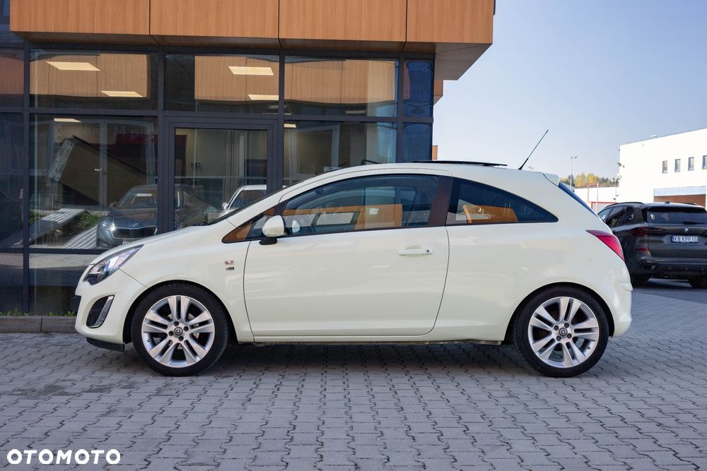 Opel Corsa 1.4 16V Edition 150 - 7