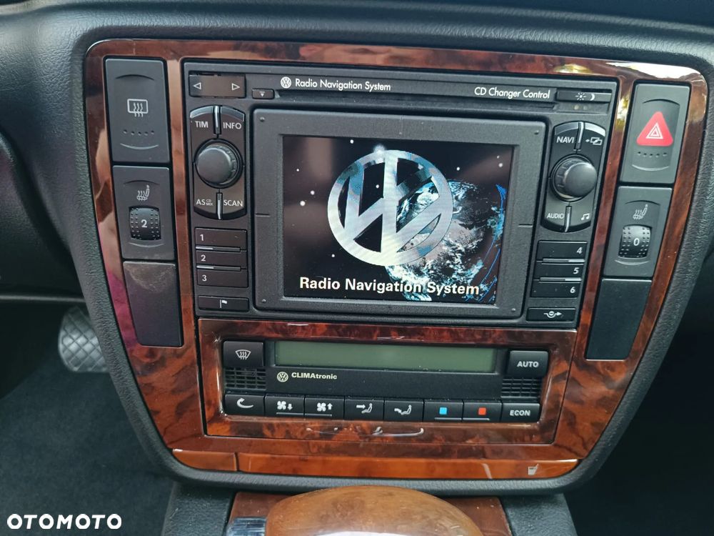 Volkswagen Passat - 18