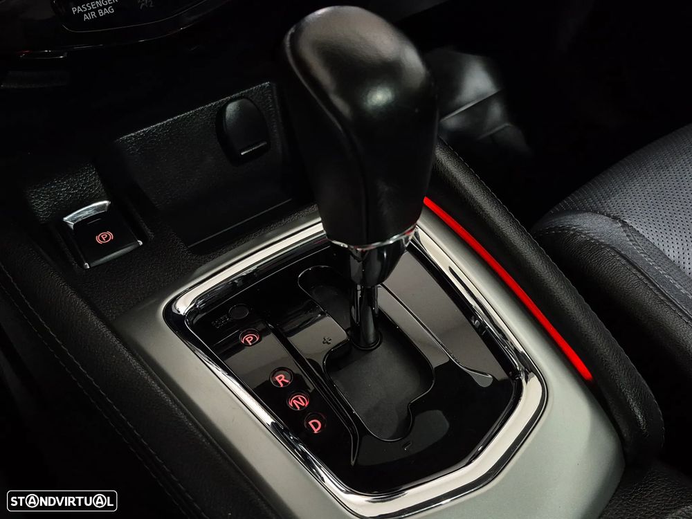 Nissan Qashqai 1.6 dCi Tekna Premium 17 Pele S P.Preta Xtronic - 16