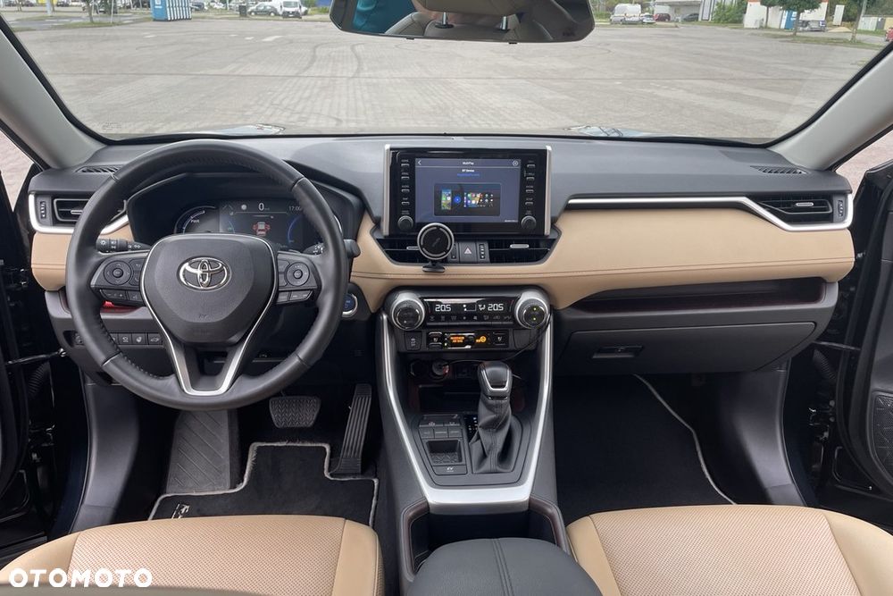 Toyota RAV4 - 6