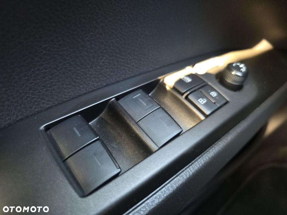Toyota Camry 2.5 Hybrid Comfort CVT - 20