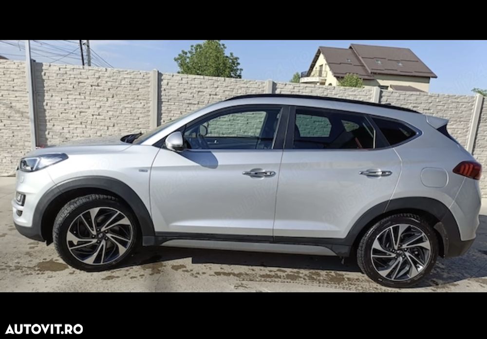 Hyundai Tucson 2.0 CRDI 4WD 8AT Premium - 2
