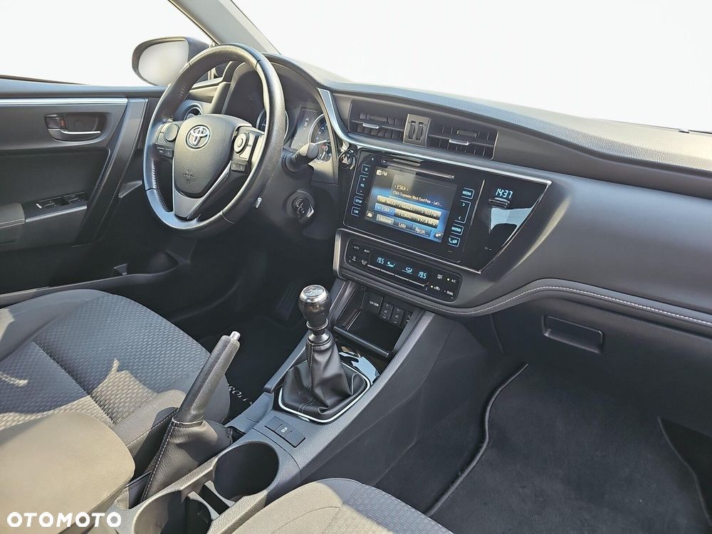 Toyota Corolla - 28