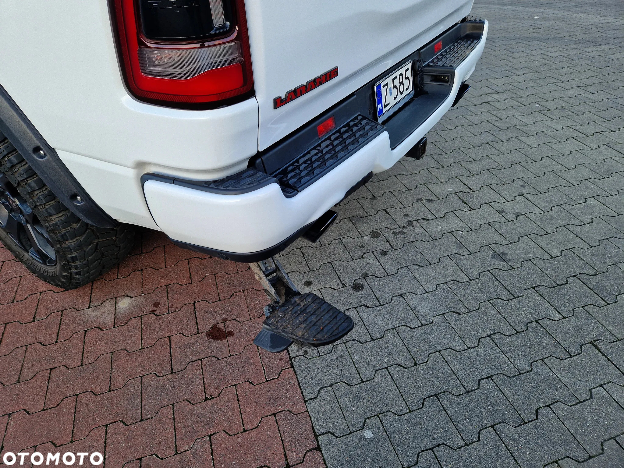 Dodge RAM 1500 5.7 4x4 - 32