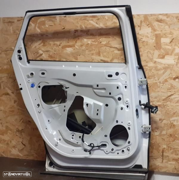 Porta Trás Esq Peugeot 5008 Ii - 4