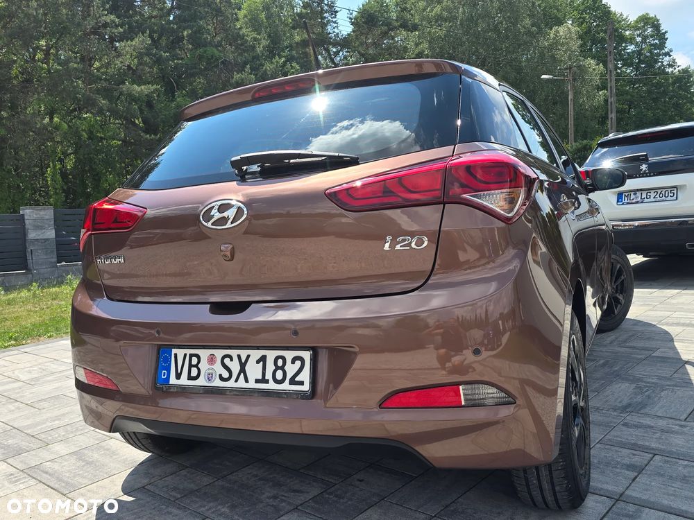 Hyundai i20 1.2 Fifa World Cup Edition - 12