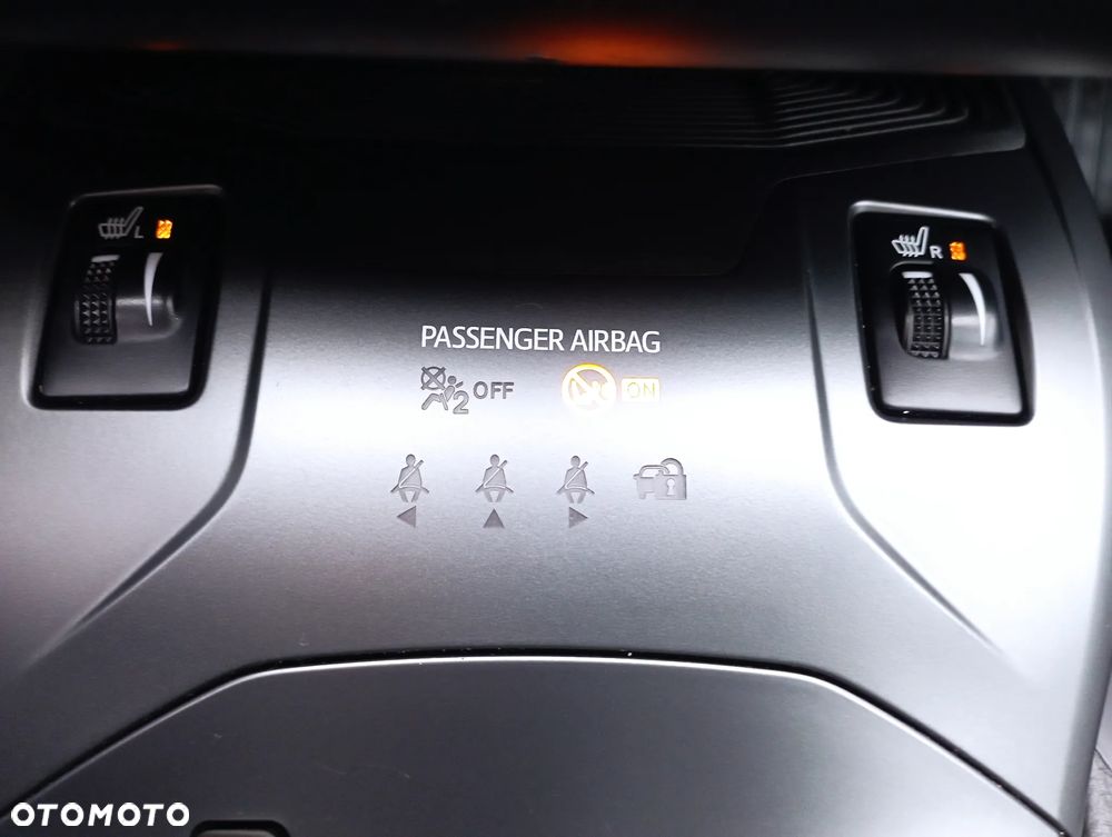 Toyota Avensis 1.8 Prestige MS - 19