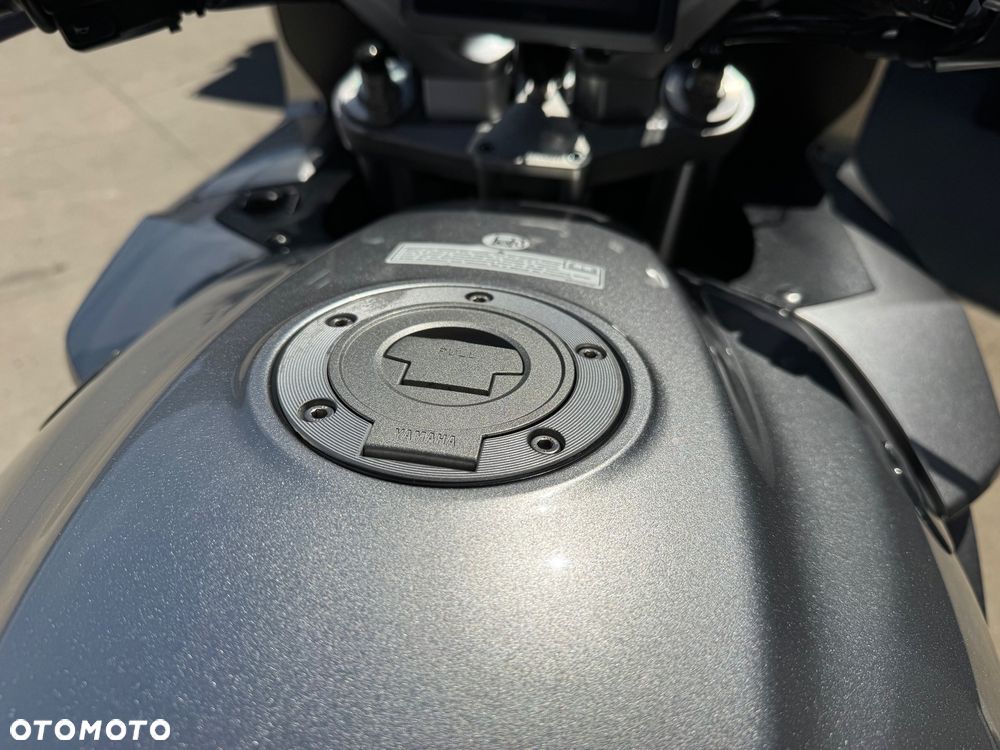 Yamaha FJR - 38