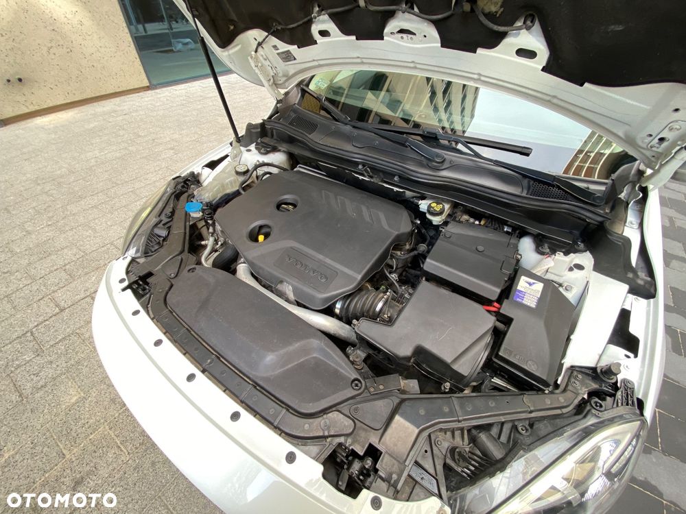 Volvo V40 D2 Summum - 17