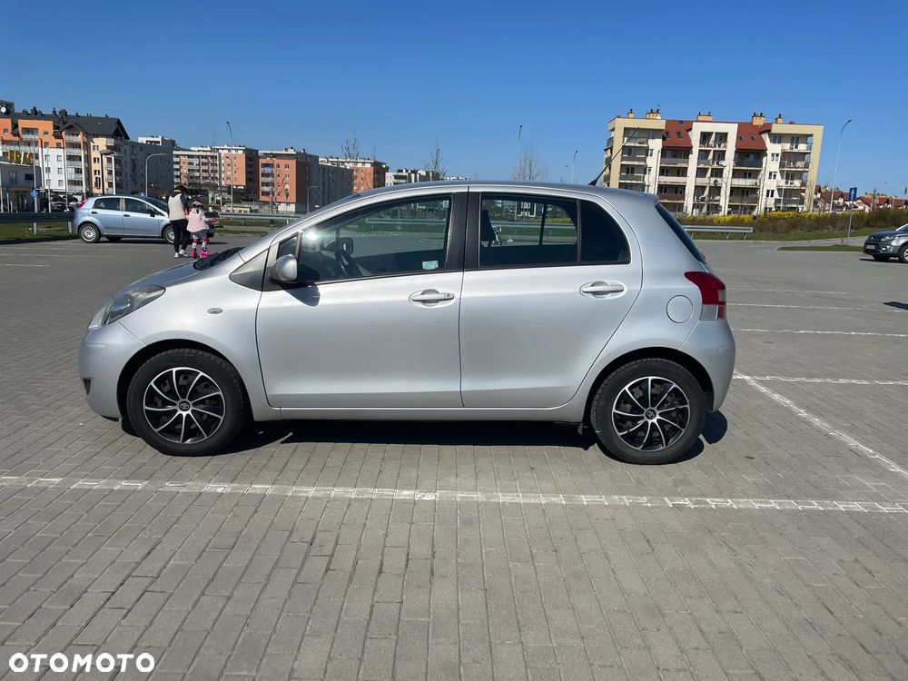 Toyota Yaris 1.33 Premium - 8