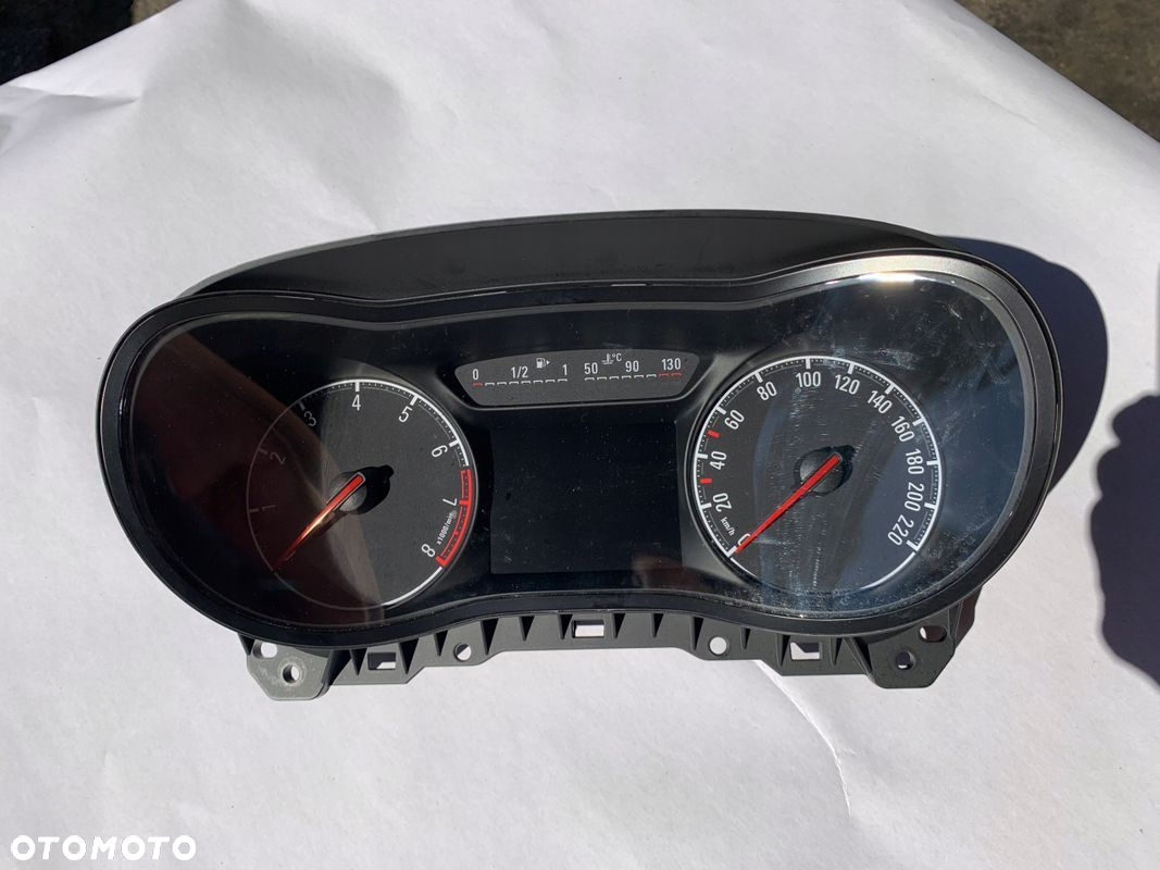 OPEL CORSA E 1.2 1.4 LICZNIK ZEGAR 39007356 EU - 2