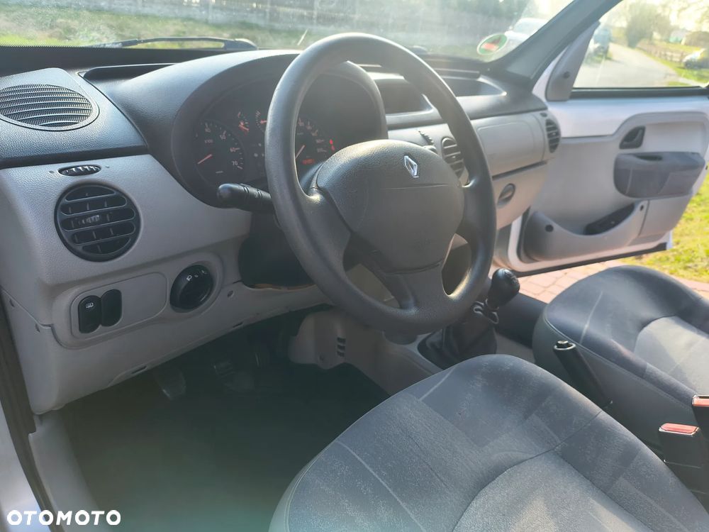 Renault Kangoo 1.6 16V Privilege - 29