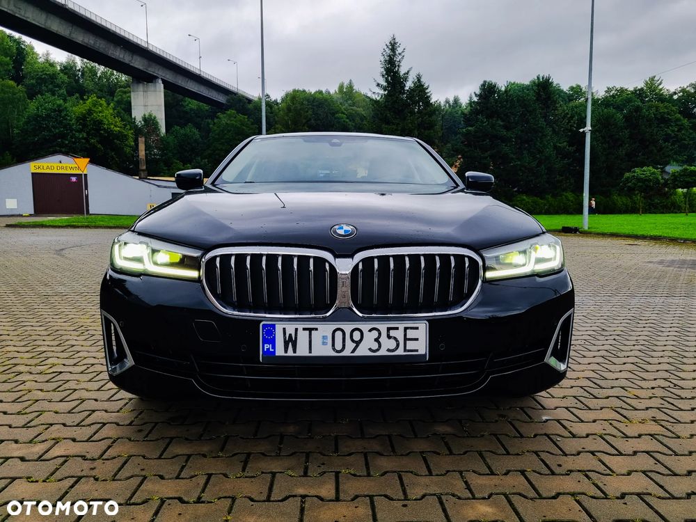 BMW Seria 5 520i Luxury Line sport - 23