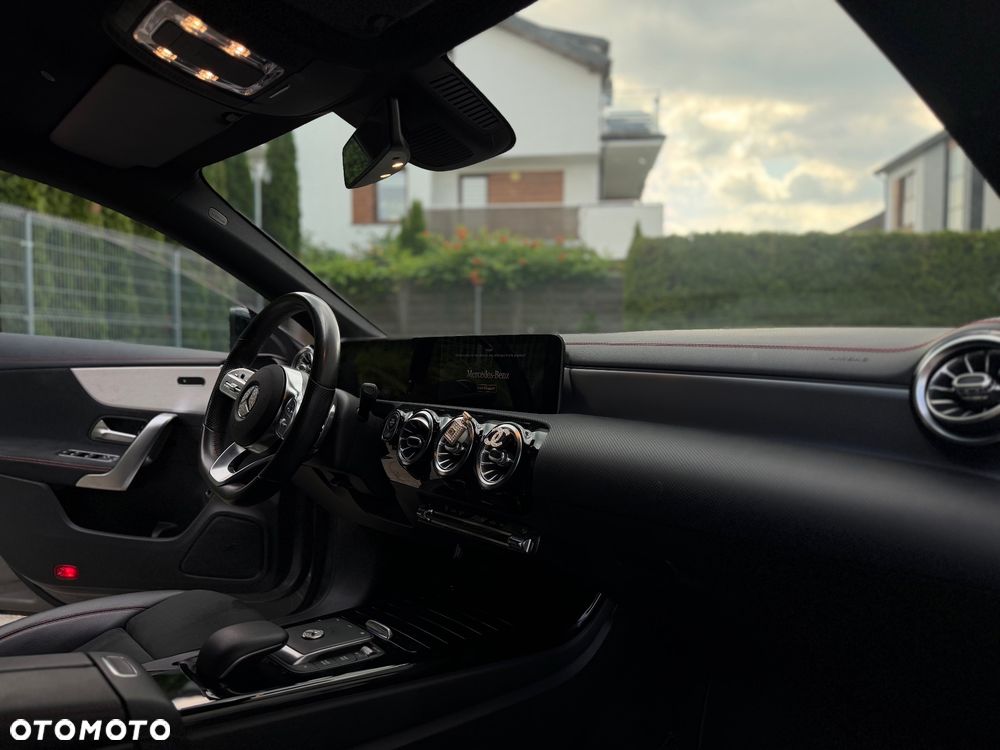 Mercedes-Benz CLA 200 AMG Line 7G-DCT - 14