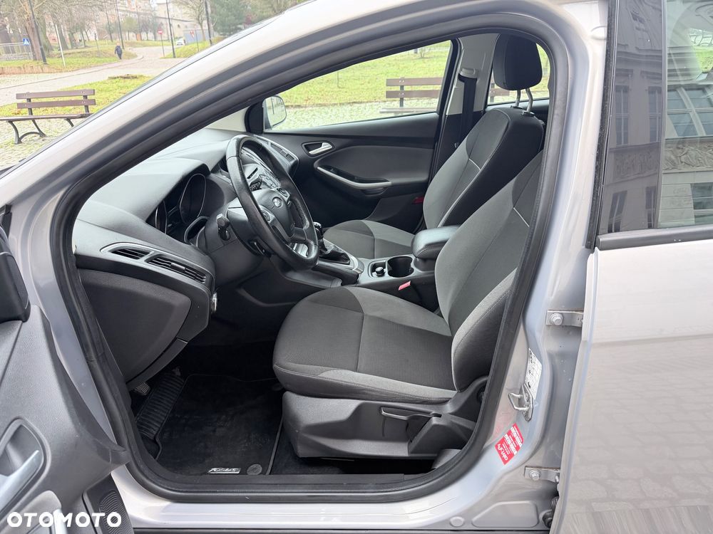 Ford Focus 1.6 Trend - 11