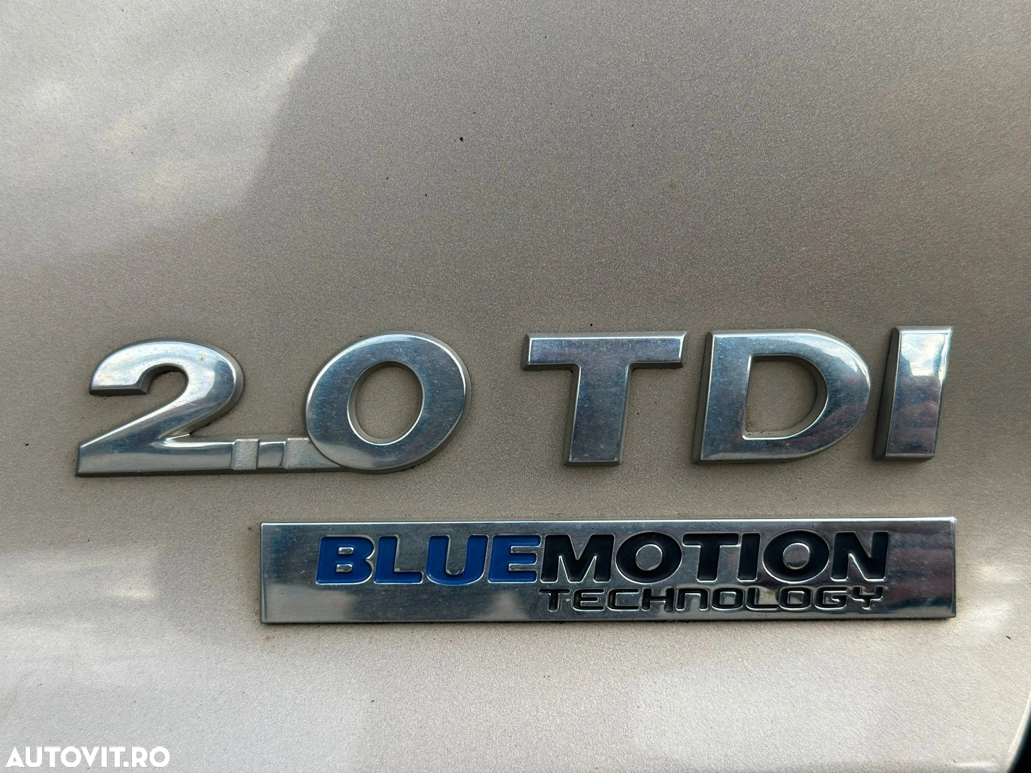 Volkswagen Touran 2.0 TDI DPF BlueMotion Technology Highline - 29