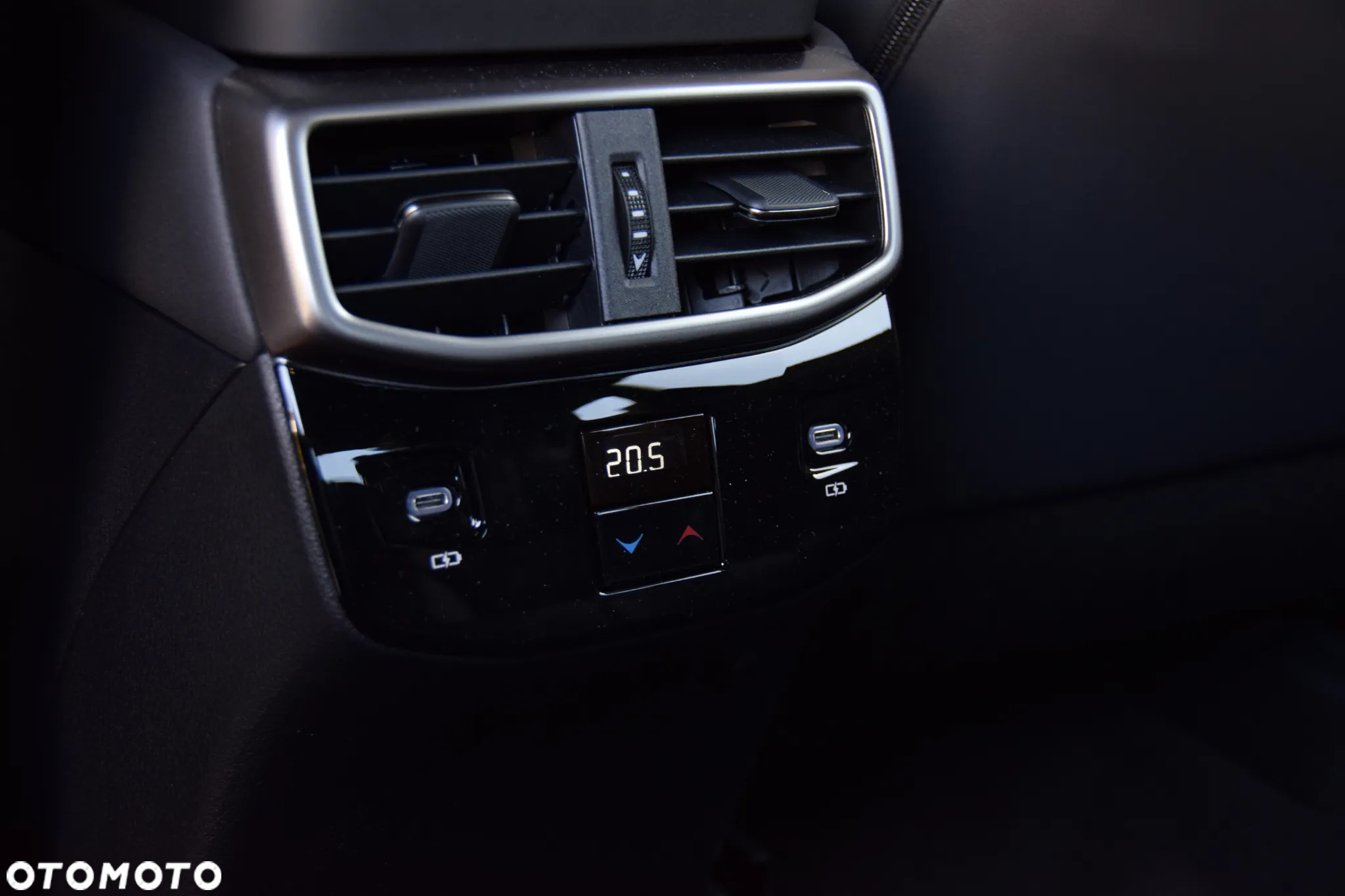 Lexus RX 350h F Sport Design - 14