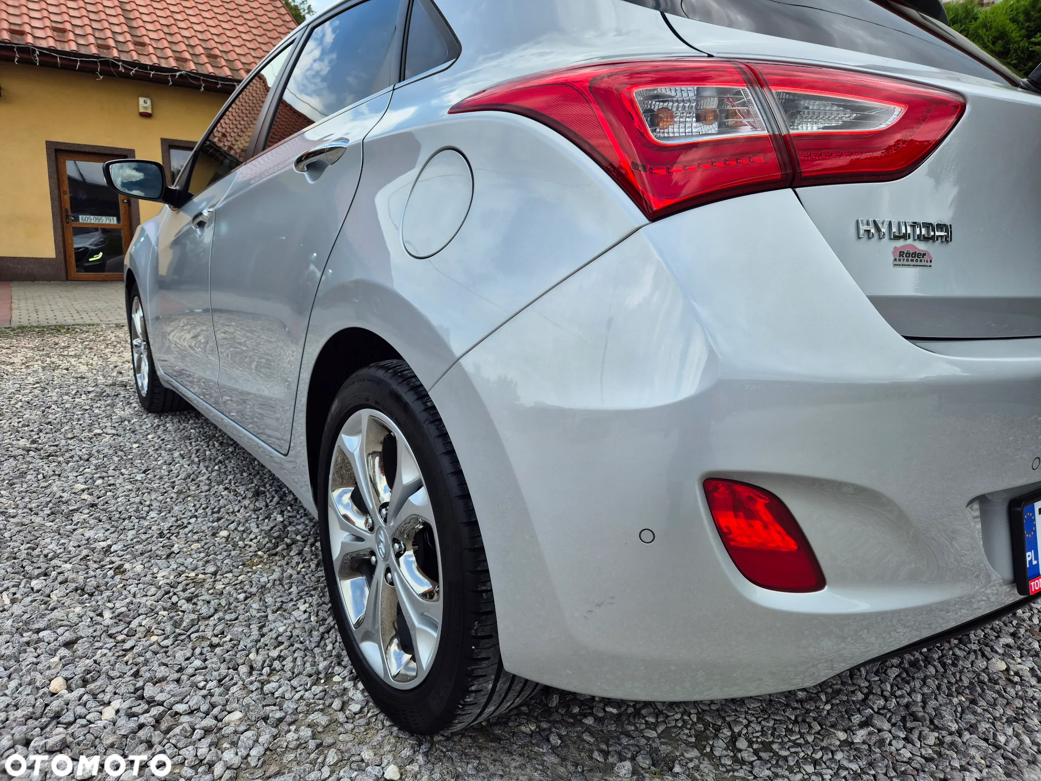 Hyundai i30 blue Kombi 1.6 GDi YES Gold - 22