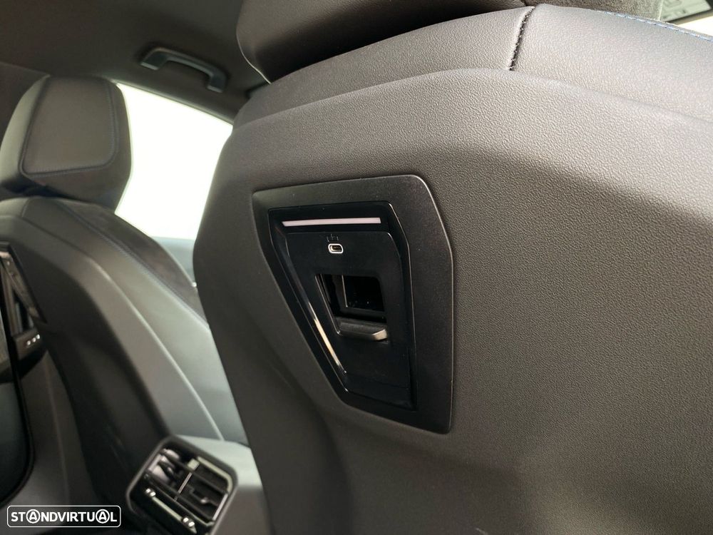 BMW 530 e Pack Desportivo M - 21