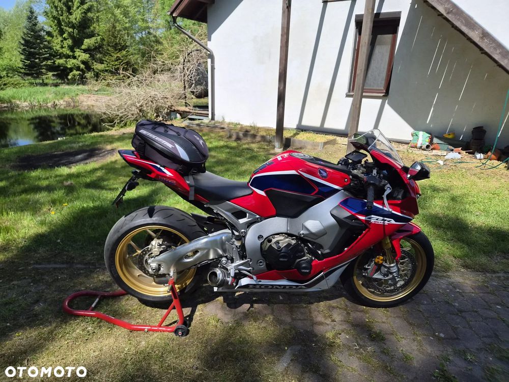 Honda CBR - 8