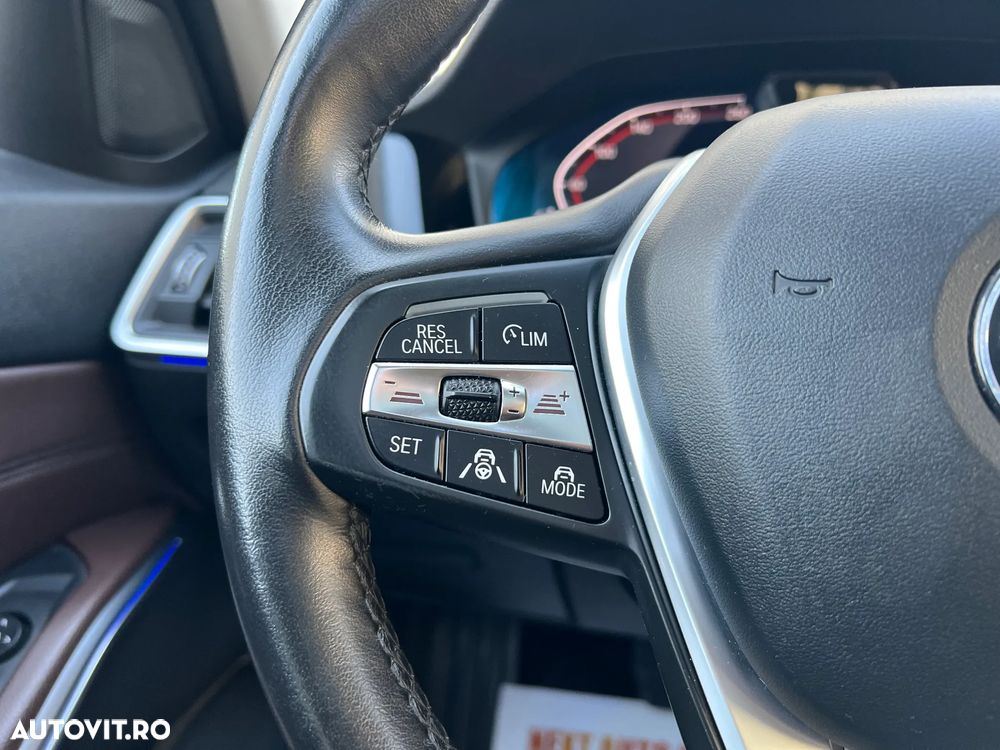 BMW Seria 3 320d xDrive AT MHEV - 14