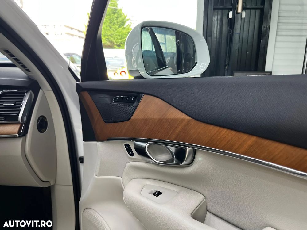 Volvo XC 90 T8 AWD Twin Engine Geartronic Inscription - 37