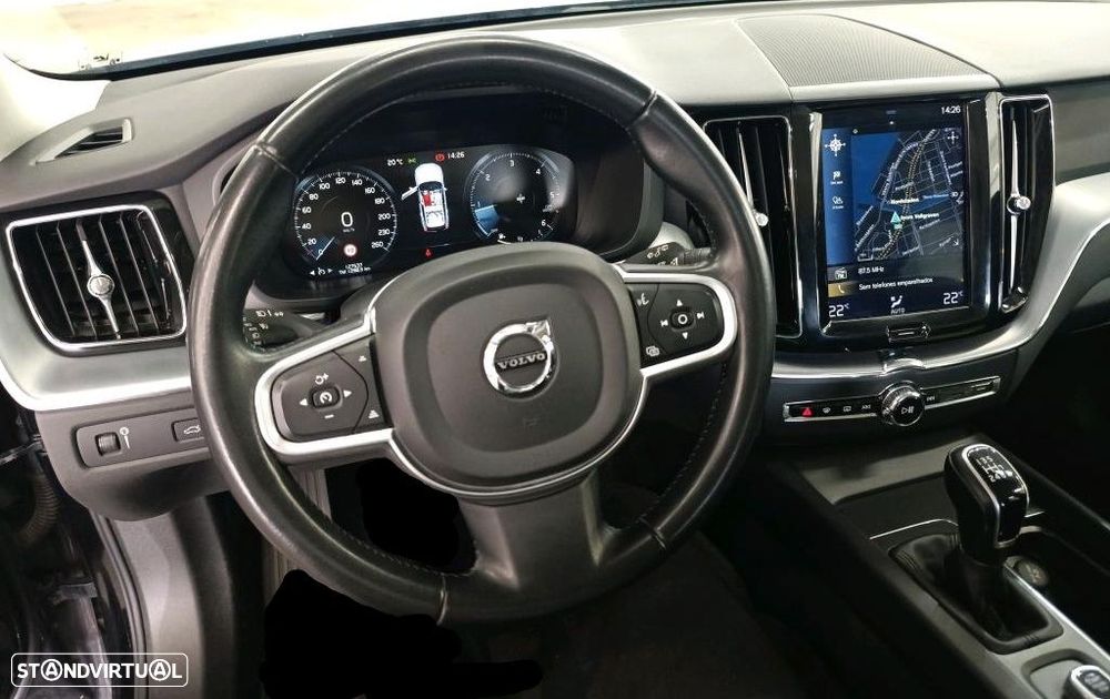 Volvo XC 60 2.0 D3 Momentum - 4